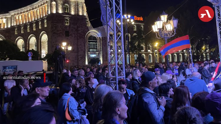 Մենք եթերում ուղերձ ենք ուզել, հարցազրույցների ժամանակը վաղուց անցել է․ Գալստանյան