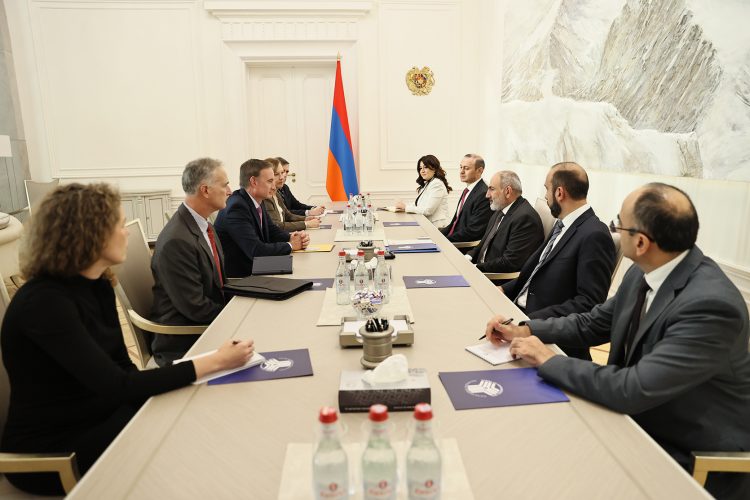 Քարփենթերը Փաշինյանին է փոխանցել Բայդենի նամակը և քննարկել Երևանի ու Բաքվի միջև բանակցությունները