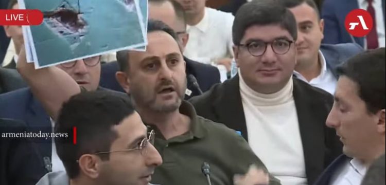 Երևանի ավագանու նիստում քաղաքապետին ուղղված մեղադրանքներից հետո վիճաբանություն է տեղի ունեցել