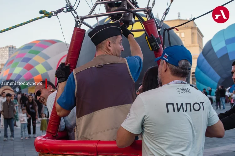 В Армении прошел международный фестиваль аэронавтики «Познай Армению с небес»