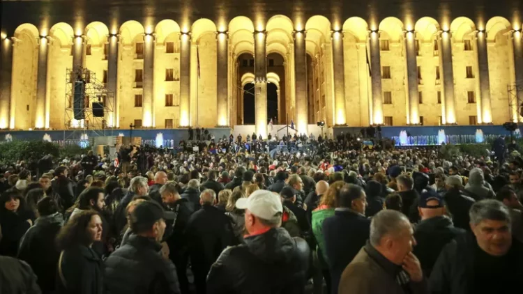 Грузинская оппозиция провела митинг в Тбилиси и потребовала проведения новых выборов