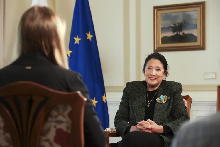Президент Грузии заявила об использовании «армянской карусели» на парламентских выборах