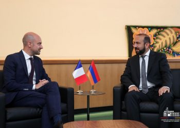 Հայաստանի և Ֆրանսիայի ԱԳ նախարարները քննարկել են տարածաշրջանային հարցեր