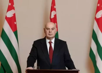 Աբխազիայի նախագահը հայտարարել է, որ կշարունակի աշխատել՝ չնայած ցույցերին