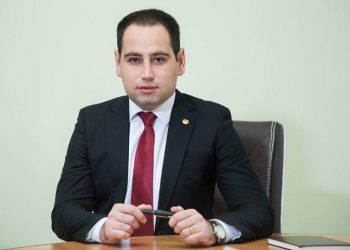 Դավիթ Խուդաթյանն ազատվել է Արմավիրի մարզպետի պաշտոնից