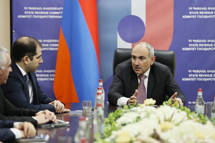 Պետք է փոխվի փողի նկատմամբ վերաբերմունքը․ վարչապետը ներկայացրել է ՊԵԿ նախագահին