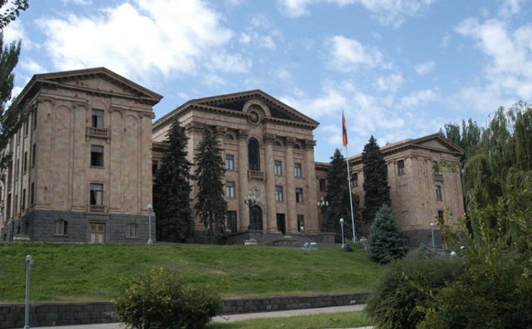 Վստահ եմ՝ իմ և Մախաչովի մենամարտը տեղի կունենա․ Արման Ծառուկյան