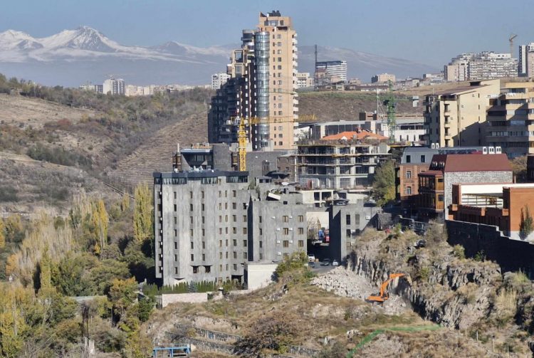 Հրազդանի կիրճում շենք կառուցելու նպատակով ոչնչացվել է 300,000 տարի առաջ ձևավորված բնության հուշարձան․ Դեմոյան