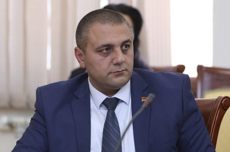 Խորհրդակցելուց հետո որոշում կկայացնեմ․ Սարուխանյանը՝ Գյումրու քաղաքապետի պաշտոնում առաջադրվելու մասին