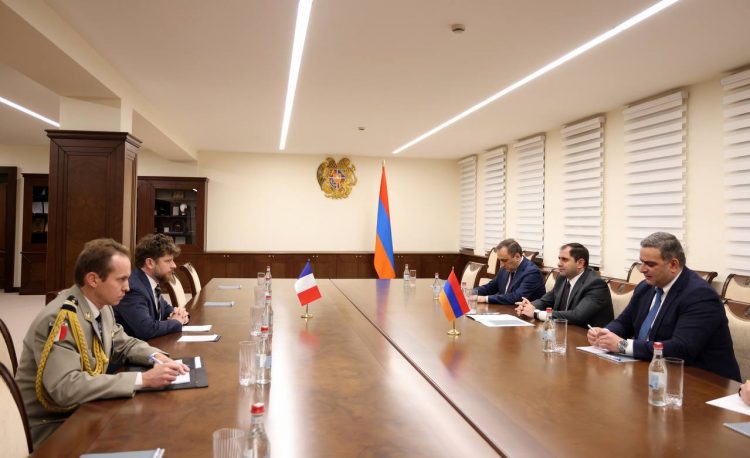Պապիկյանը Դըկոտինյիի հետ քննարկել է պաշտպանության բնագավառում համագործակցության հարցեր