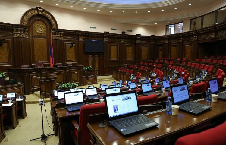 Աղազարյանի դեպքից հետո ԱԺ պատգամավորները ջնջել են հեռախոսային չաթերը․ ԶԼՄ