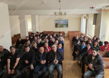 «Արտաշատ» ԲԿ-ի աշխատակիցները մարզպետարանից պահանջել են իրենց մի քանի ամսվա չվճարված աշխատավարձերը
