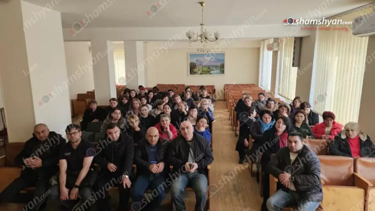 «Արտաշատ» ԲԿ-ի աշխատակիցները մարզպետարանից պահանջել են իրենց մի քանի ամսվա չվճարված աշխատավարձերը