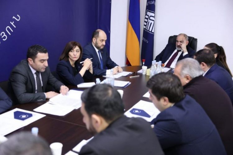 Փաշինյանի՝ արտաամուսնական կապերի մասին գրառումից հետո ՔՊ-ում խուճապ է․ ԶԼՄ