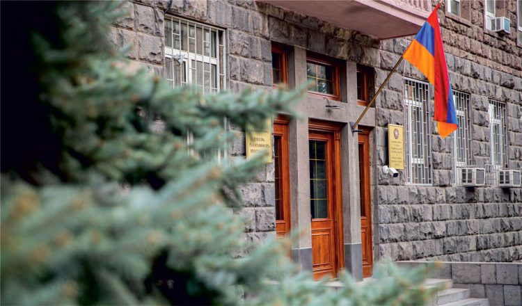 СНБ: поющие на азербайджанском в центре Еревана на самом деле граждане Ирана