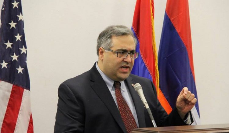Ամերիկաբնակ հայերի աչքում իրենց արդարացնելու դատարկ փորձ. ANCA-ի գործադիր տնօրենը՝ ՀՀ-ԱՄՆ ռազմավարական փաստաթղթի մասին