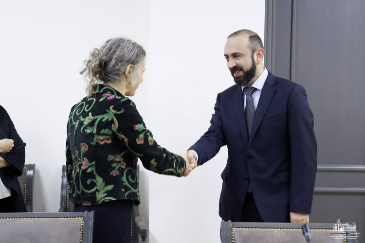 Միրզոյանը Մագդալենա Գրոնոյի հետ քննարկել է տարածաշրջանի անվտանգային իրավիճակը