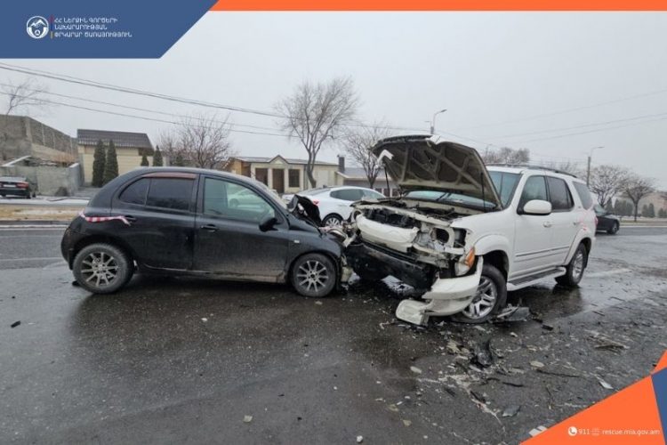 Երևանում Nissan և Toyota մակնիշների ավտոմեքենաների բախման հետևանքով կա տուժած