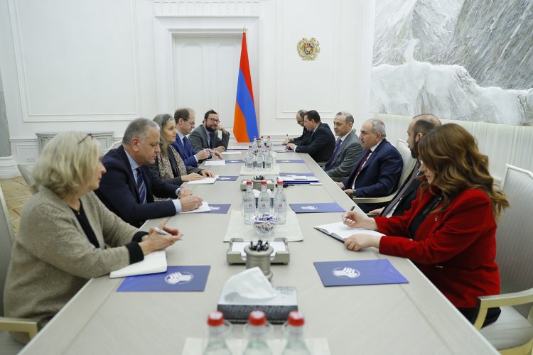 Փաշինյանը ԵՄ հատուկ ներկայացուցչի հետ քննարկել է Հայաստանի ու Ադրբեջանի հարաբերությունների կարգավորման գործընթացը