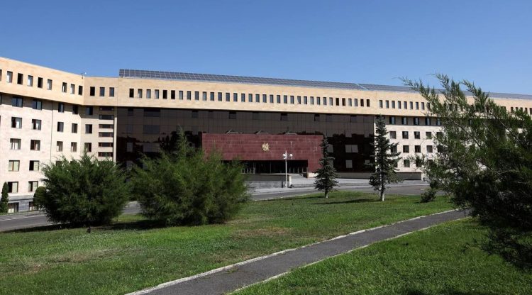 Минобороны Армении второй раз за день опровергло сообщение Баку об обстреле азербайджанских позиций
