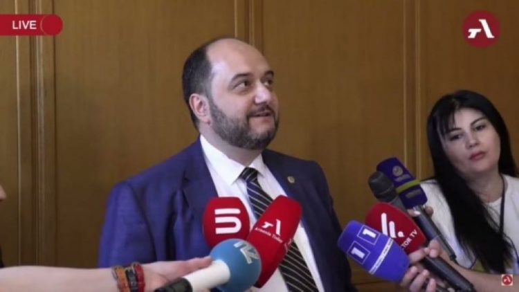 СМИ: Араик Арутюнян хочет возглавить Федерацию тяжелой атлетики Армении