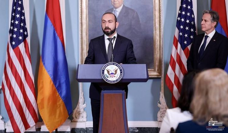 Мирзоян заявил о «непоколебимой поддержке» США и анонсировал вступление Еревана в коалицию против ИГИЛ