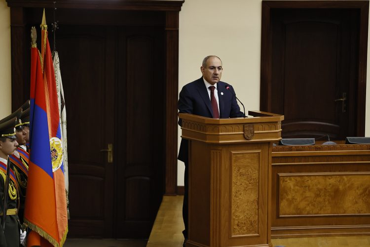 ՀՀ ԶՈւ առաջ պետք է դրվի միայն միջազգայնորեն ճանաչված տարածքների պաշտպանության խնդիր․ Փաշինյան