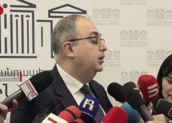 ԲԴԽ անդամի թեկնածու Ալեքսանդր Սիրունյանի մասին հարցերից հետո ՔՊ պատգամավորը դադարեցրեց ճեպազրույցը