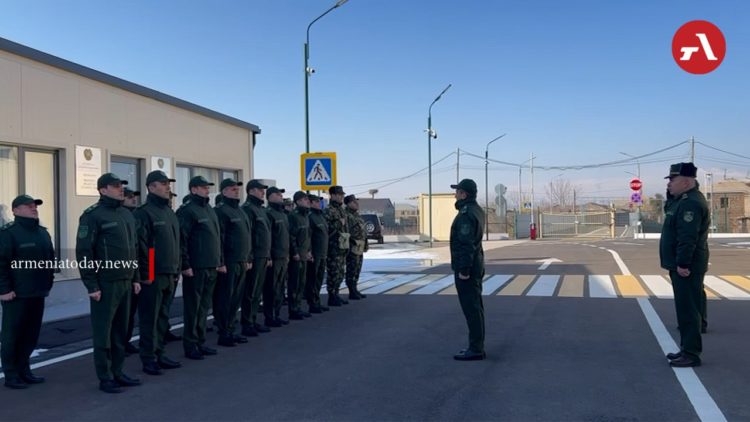 Пашинян сообщил о переходе под ответственность погранвойск Армении КПП на границе с Турцией