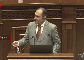 Այո, գները կարող են թանկանալ․ Զեյնալյանը՝ ԵԱՏՄ-ից դուրս գալու և ԵՄ-ին անդամակցելու ռիսկերի մասին