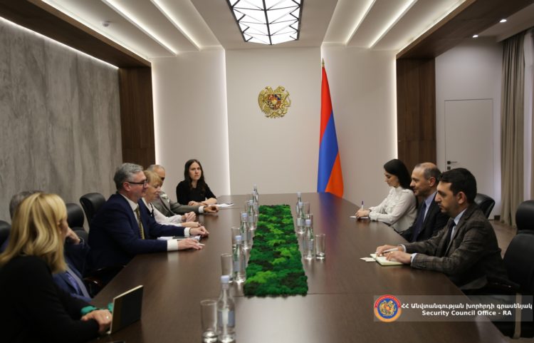 Արմեն Գրիգորյանն Օնդրժեյ Բենեշիկին է ներկայացրել տարածաշրջանային խաղաղության հաստատման ՀՀ մոտեցումները