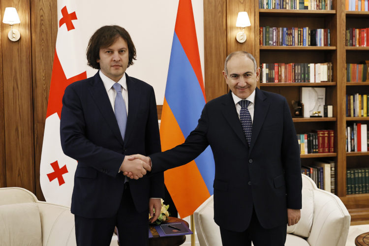 Փաշինյանը և Կոբախիձեն քննարկել են Հայաստան-Վրաստան հարաբերությունների օրակարգային հարցեր