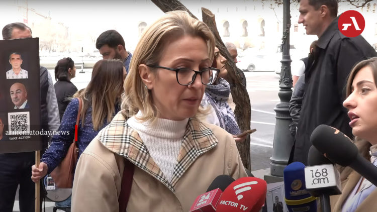 «Երևանի անգործությունը խանգարում է». կառավարության շենքի մոտ ակցիա է տեղի ունեցել՝ Բաքվի հայ գերիներին ազատելու պահանջով