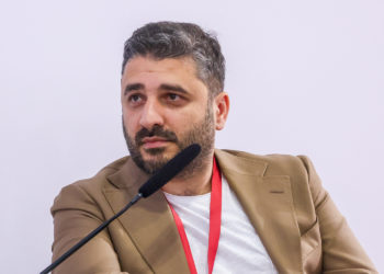 Ռուս պատգամավորն առաջարկել է ռեժիսոր Սարիկ Անդրեասյանին զրկել պետական ​​ֆինանսավորումից