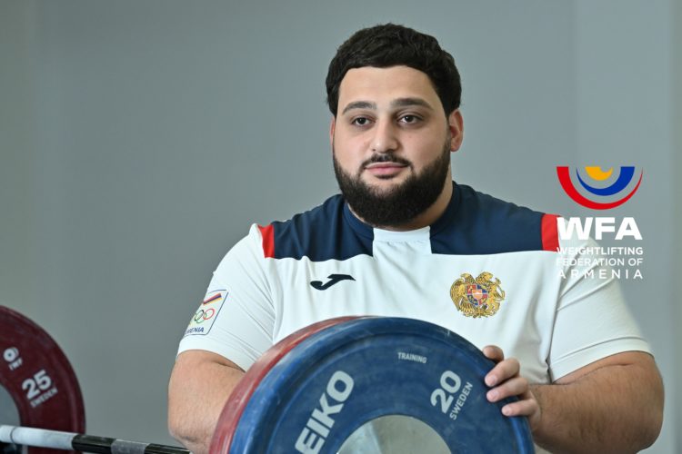 Вараздат Лалаян стал двукратным чемпионом Европы по тяжелой атлетике