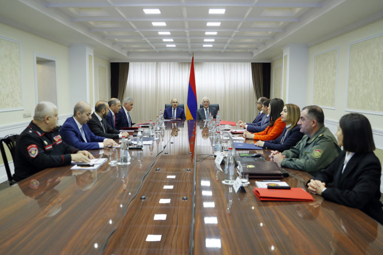 ԱԽ նիստում քննարկել են ՀՀ անվտանգային և արտաքին քաղաքականության օրակարգին առնչվող հարցեր