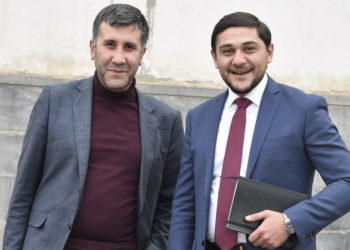 Փաստաբանները Վարդանյանին ուղեկցած ոստիկանների դեմ քրեական գործ հարուցելու միջնորդություն են ներկայացրել