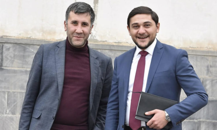Փաստաբանները Վարդանյանին ուղեկցած ոստիկանների դեմ քրեական գործ հարուցելու միջնորդություն են ներկայացրել