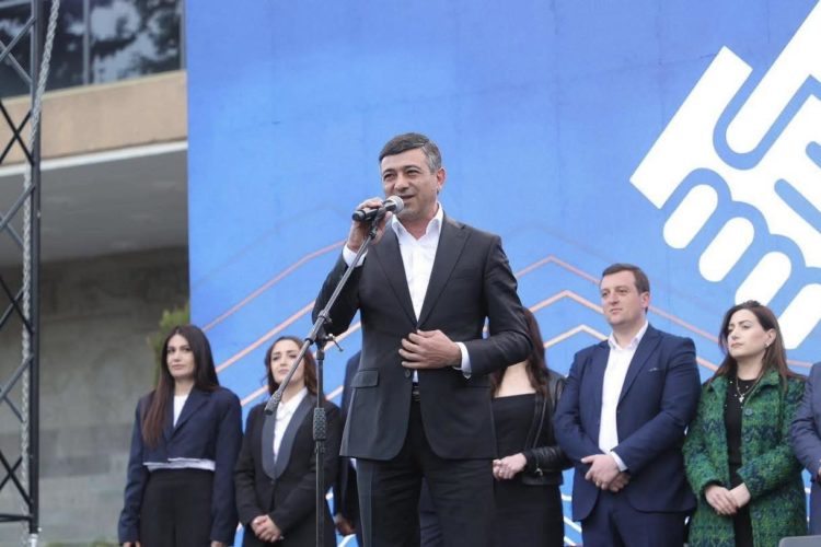 Кандидат «Гражданского договора» в мэры Гюмри предложил провести внеочередные выборы