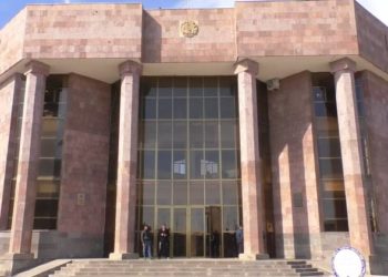 Մարզերում դատավորների հաճախակի փոփոխությունները խոչընդոտում են Սյունիքի նախկին ղեկավարի որդու դեմ քրգործի ընթացքին․ ԶԼՄ