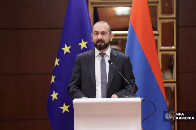 Мирзоян призвал европейских партнеров активизировать содействие мирному процессу с Азербайджаном