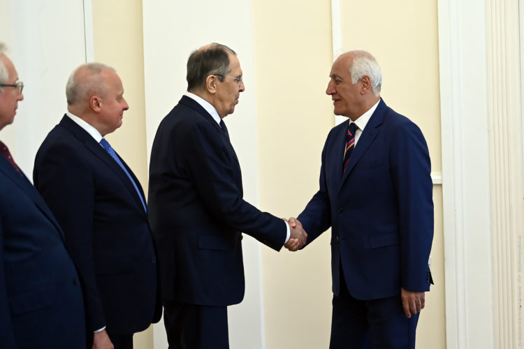 Խաչատուրյանը և Լավրովը քննարկել են ՀՀ-ի և ՌԴ-ի համագործակցության ամրապնդմանն առնչվող հարցեր