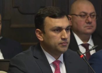 Իշխանությունները կրկին կխոշորացնեն Վաղարշապատի համայնքն ու մարզպետին կնշանակեն քաղաքապետ․ ԶԼՄ
