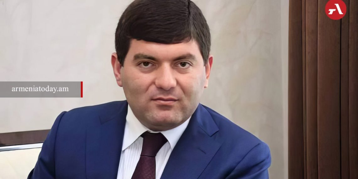 «Честь имею» выдвинула главу Масиса Давида Амбарцумяна кандидатом в премьеры в рамках импичмента
