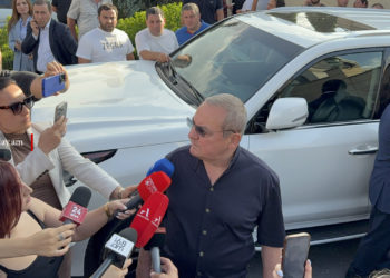 Մեր ընտանիքը բազմիցս թիրախավորվել է, ոտքի վրա կանգնած ենք. Կարապետյանը՝ եղբոր ձերբակալության մասին