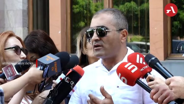 «Մուլտի տրանս» ընկերությունը ցանկանում է խոչընդոտել 25 համարի երթուղուն․ պռոշյանցիները հորդորել են հեռու մնալ