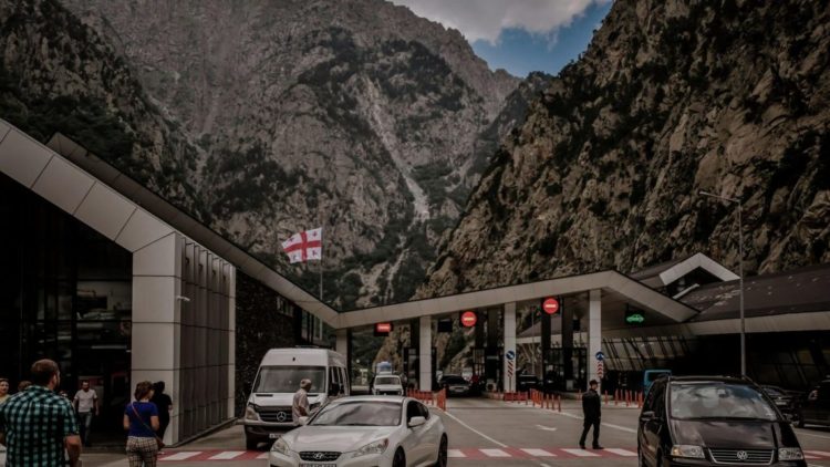 Пашинян уволил таможенного атташе посольства Армении в РФ Ваана Акопяна