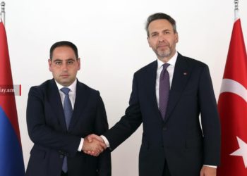 Խուդաթյանը թուրք գործընկերոջ հետ քննարկել է Հայաստան-Թուրքիա էներգետիկ համագործակցության ուղիները