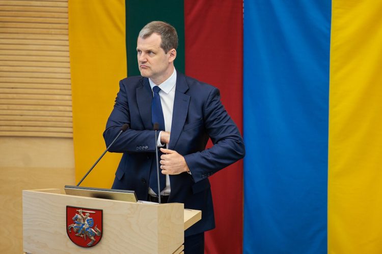 Премьер-министр Литвы ушёл в отставку из-за коррупционного скандала
