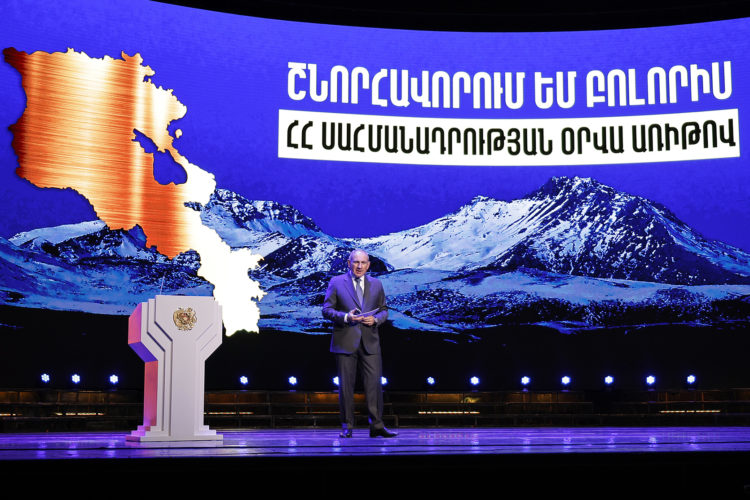 ՀՀ-ին անհրաժեշտ է նոր՝ ժողովրդի քվեով հաստատված Սահմանադրություն. Փաշինյան